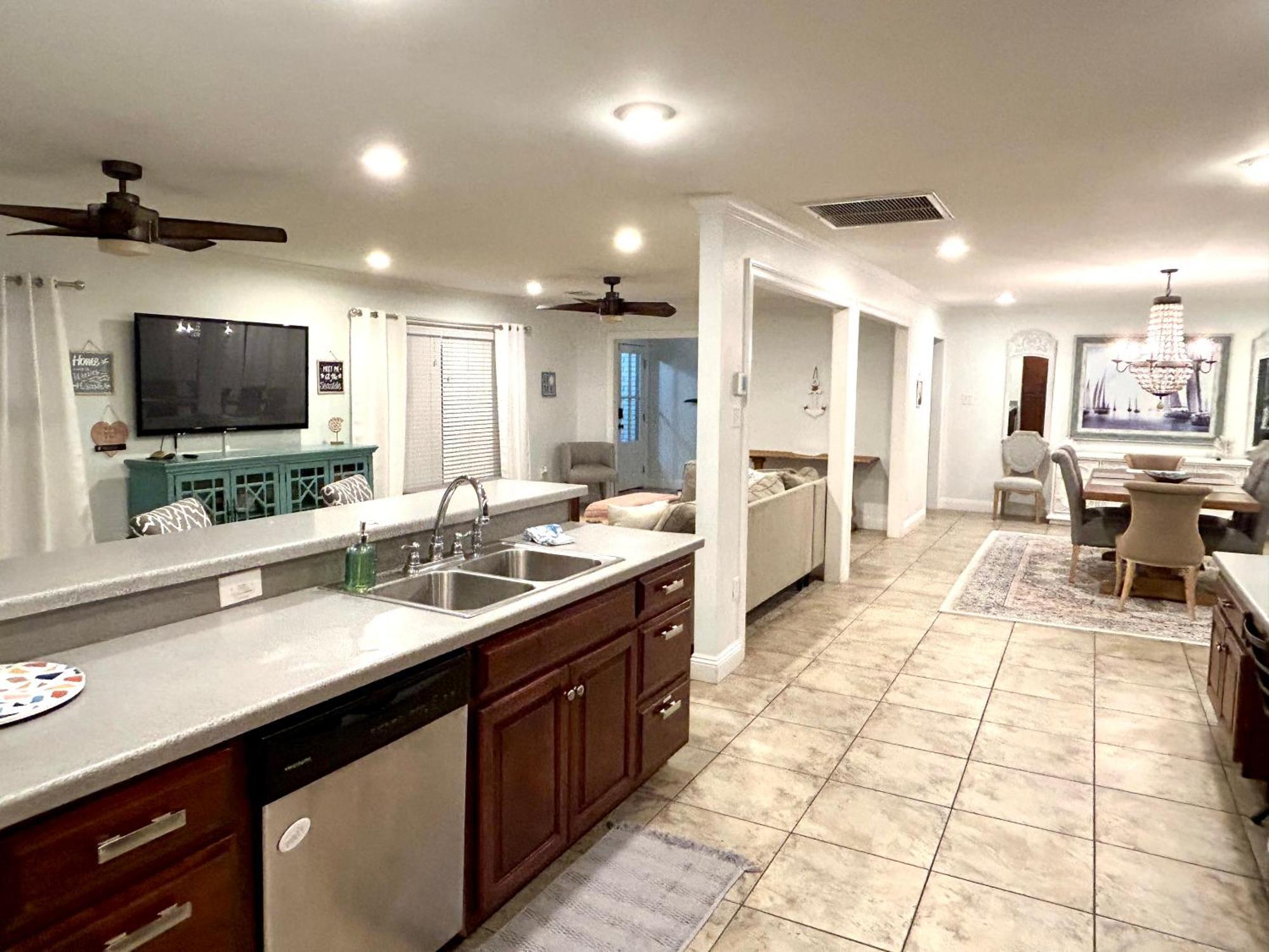 4/3 Home Centrally Located, Beach, Casino, Airport, Dining, Golfing, Shopping, Entertainment Gulfport Buitenkant foto