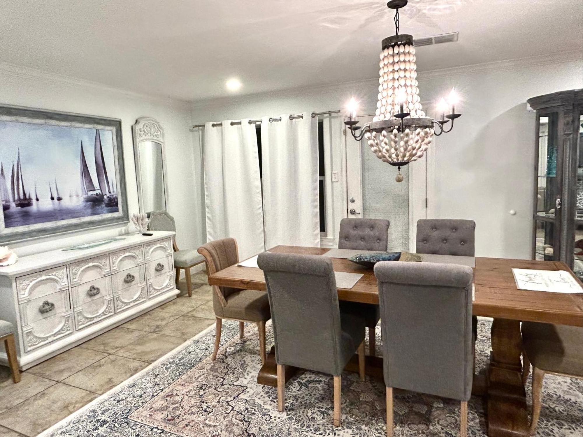 4/3 Home Centrally Located, Beach, Casino, Airport, Dining, Golfing, Shopping, Entertainment Gulfport Buitenkant foto